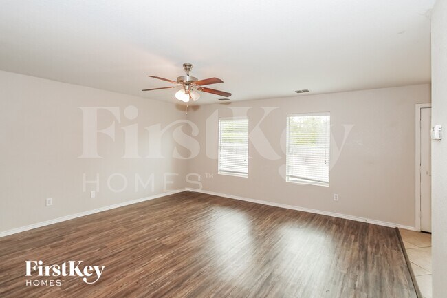 Photo - 4545 Waterford Dr
