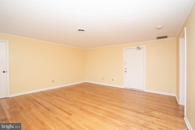 Photo - 15 Cranbury Rd Unit 1