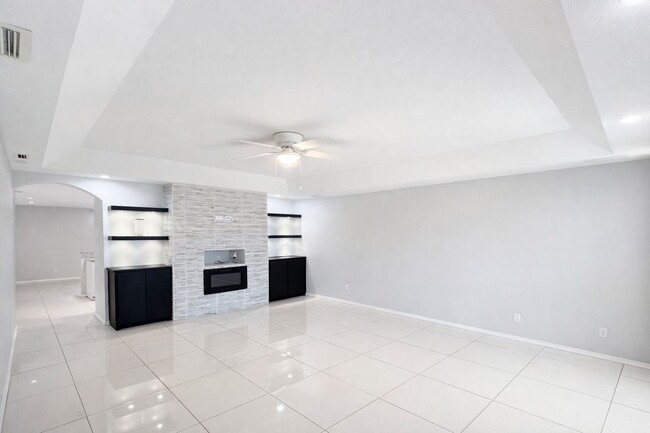 Photo - 2401 S Jackson Rd