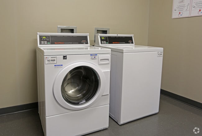 Photo - Village de Jardin - Senior Facility 55+