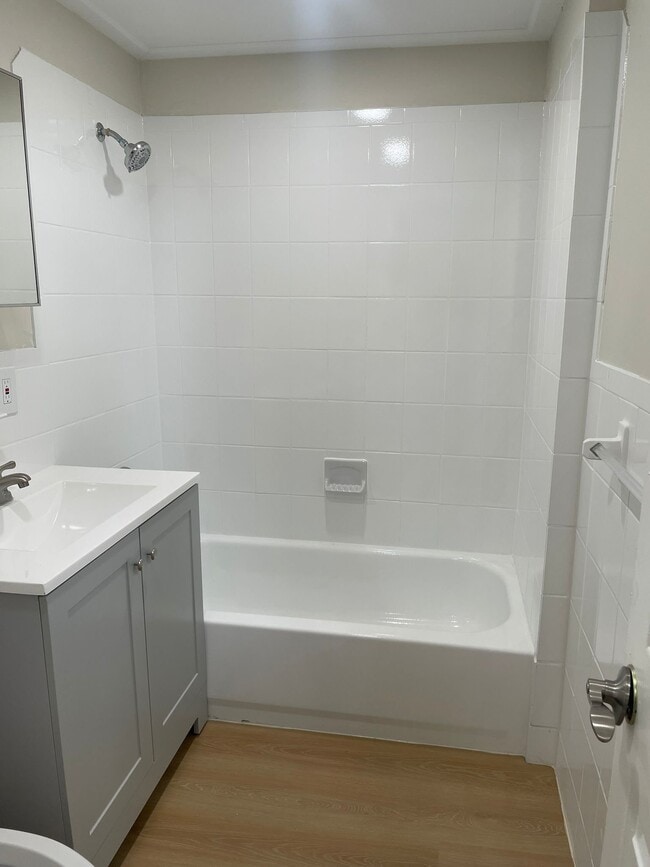 Photo - 167 N Grove St Unidad 1H