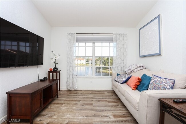 Photo - 4650 St Croix Ln Unit 731