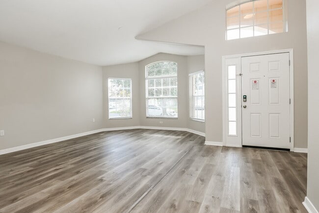143 Southampton Dr
