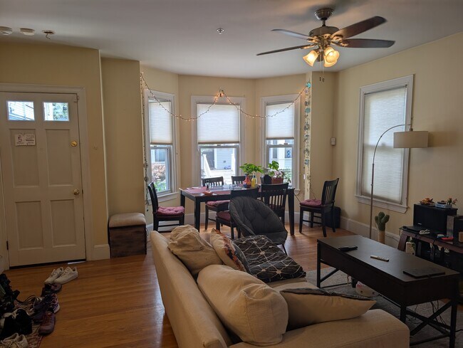 40 Prince St Unit 3