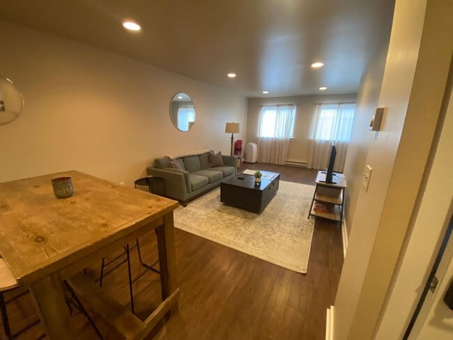 Photo - Fully Furnished Cozy Unit in Four Corners!