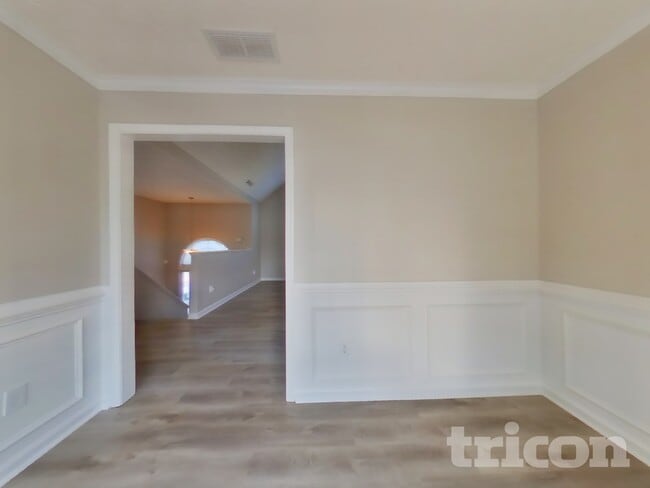 Photo - 660 Tipperary Rd