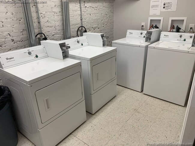 Photo - 73 S Huntington Ave Unidad 1