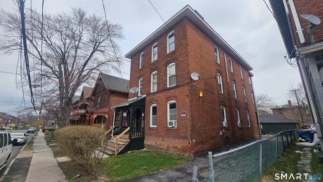 Photo - 110 Babcock St Unit 3rd flr
