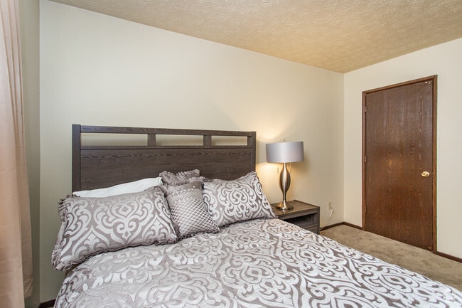 1BR, 1BA - 536 SF