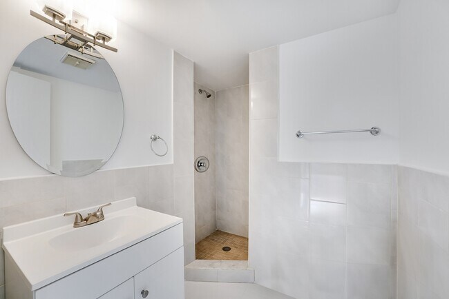 Photo - 777 SW 9th Ave Unit # 203