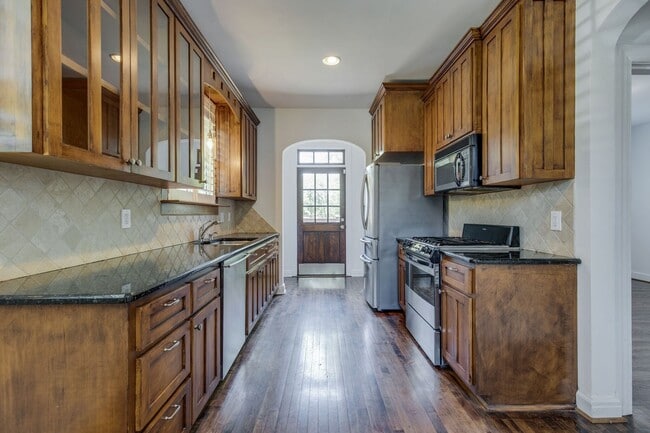 Photo - Charming Tudor Convenient to 12 South/ Bel... House