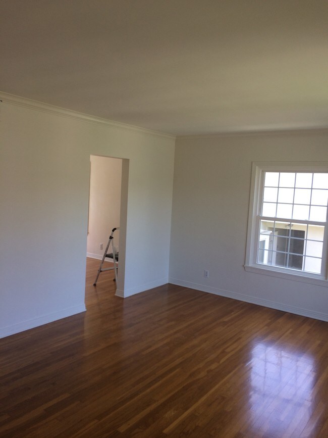 Living Room to Dining Room - 1769 Glendon Ave