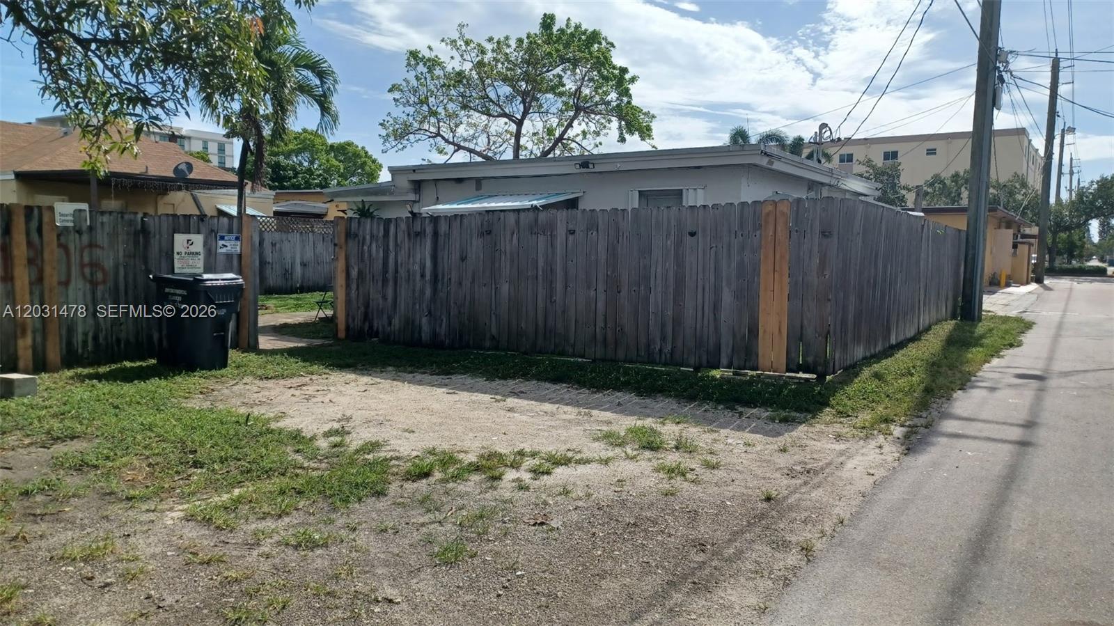 Photo - 1806 Funston St