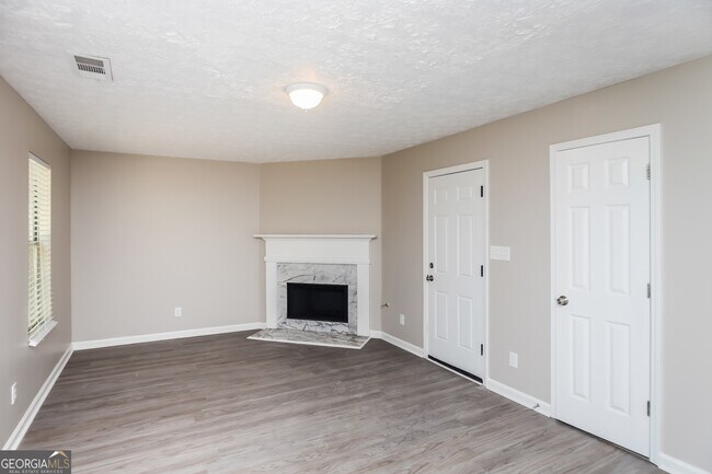 Photo - 851 Plumbridge Ct