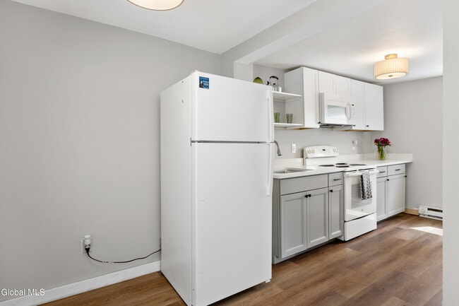 Photo - 56 Van Buren St