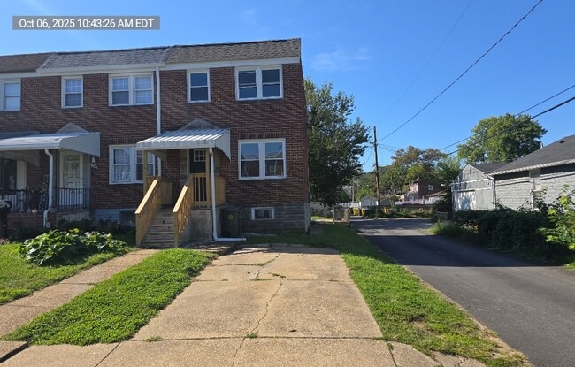 Building Photo - 335 Arden Rd W