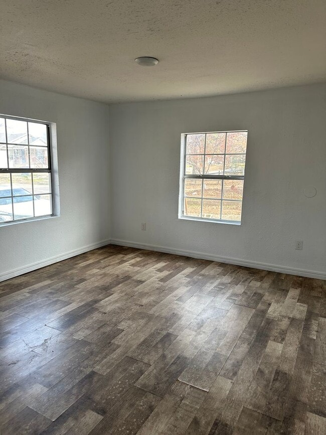 Photo - 3204 Russell St