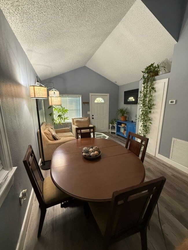 Photo - Cute Bartlett Park Home for Rent