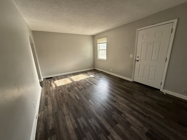 3718 Charloe Ct