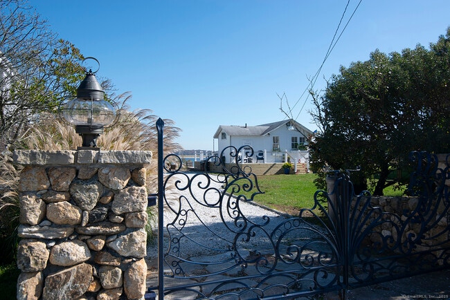 Photo - 114 Jupiter Point Rd