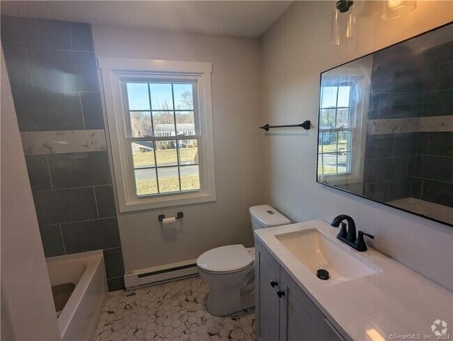 Building Photo - 10 Old Farms Ln Rental