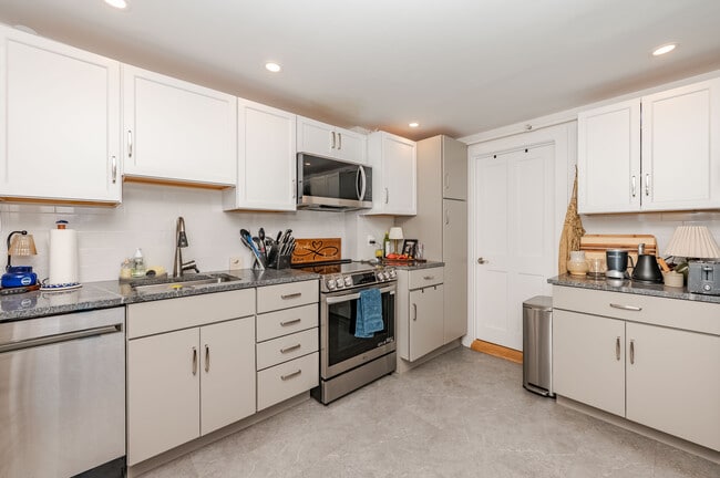 Photo - 361 Miller Ave Unit 4