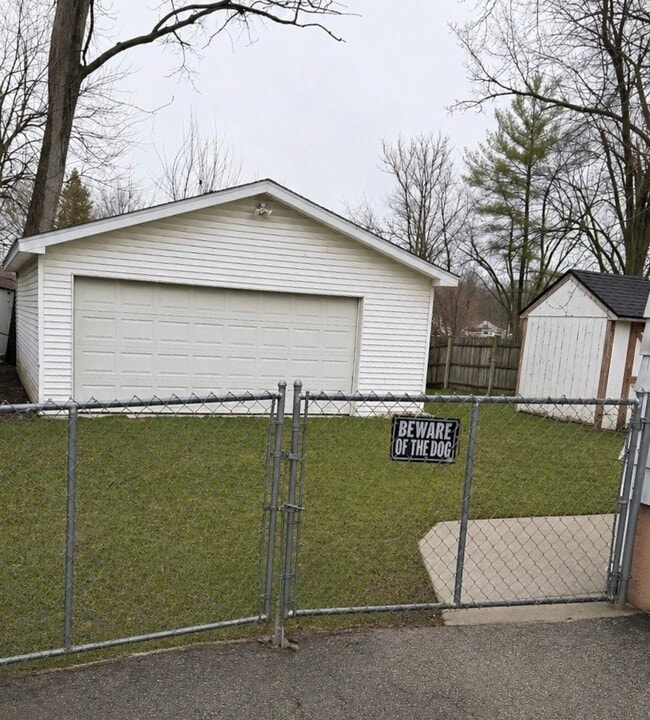 Photo - 3424 W Mott Ave