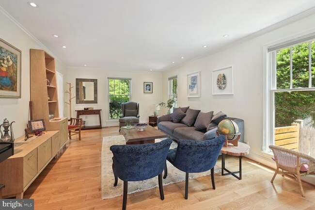 Photo - 4208 Maple Terrace