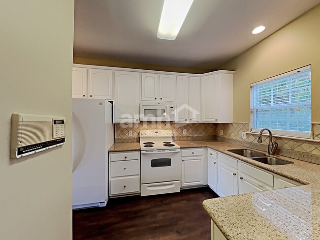 Photo - 3104 Gross Ave