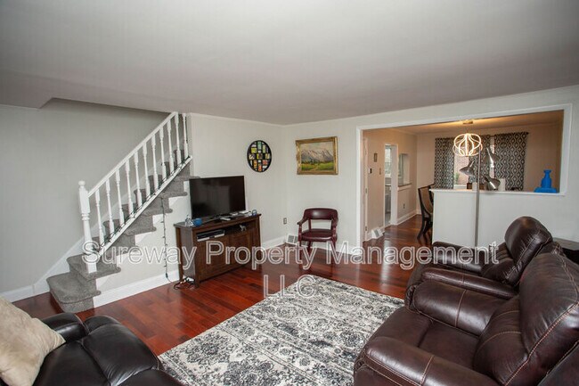 Photo - 522 King Ave