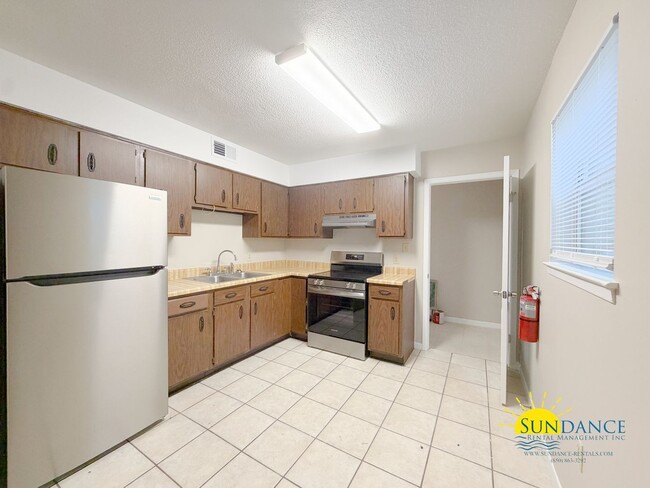 Photo - 709 Green St