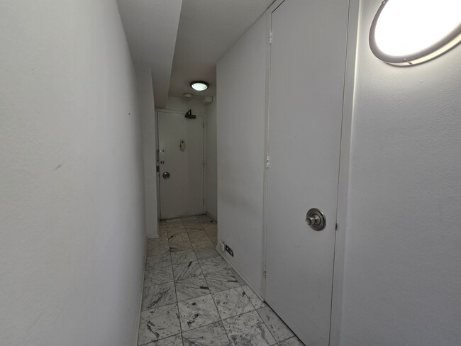 Photo - 300 N State St