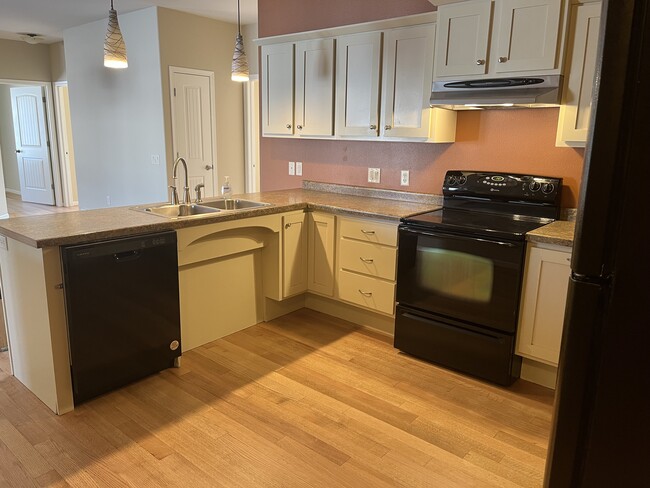 Photo - 1340 Rosewood Ave