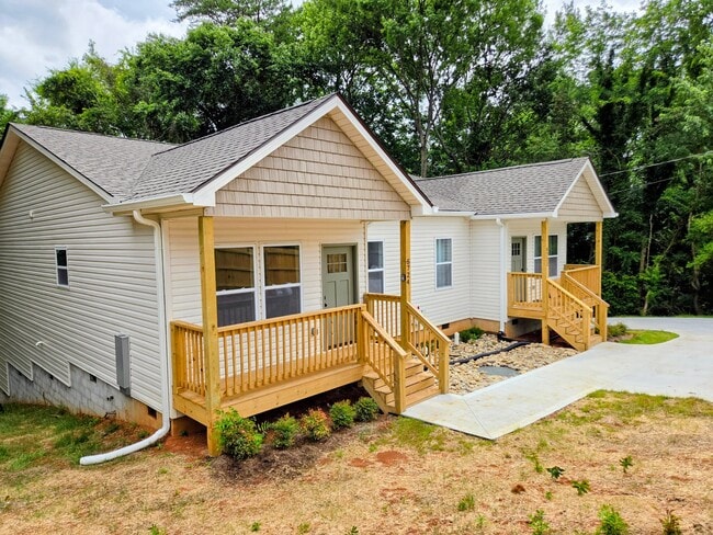 Photo - 5724 Wallwood Rd Unit 5724 Wallwood Rd