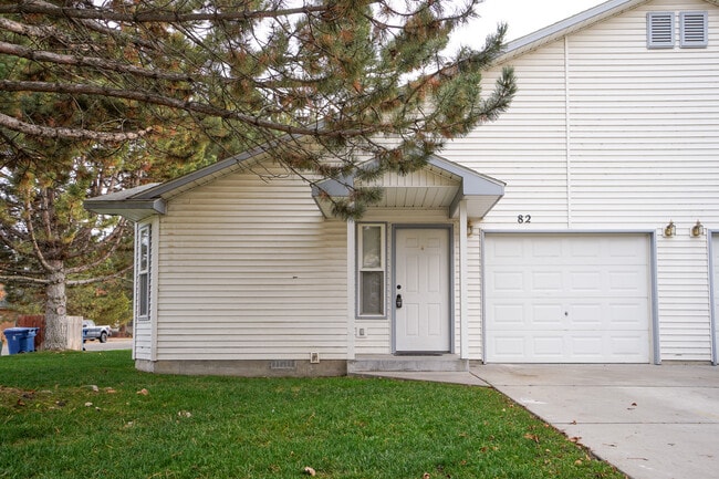 Building Photo - 82 3rd St