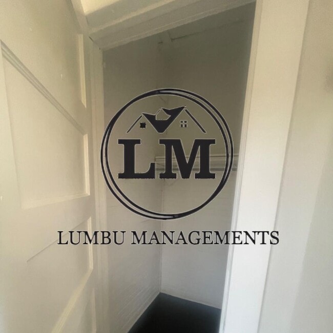 Photo - 119 N Fisher St