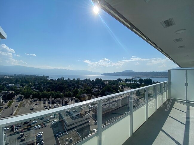 Building Photo - 1626 Water St