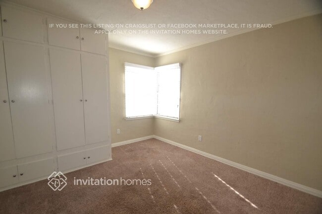 Photo - 720 E 67th St