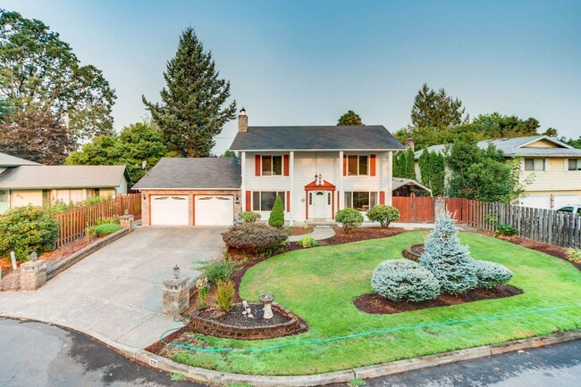 Large colonial home in NE Hillsboro - Large colonial home in NE Hillsboro