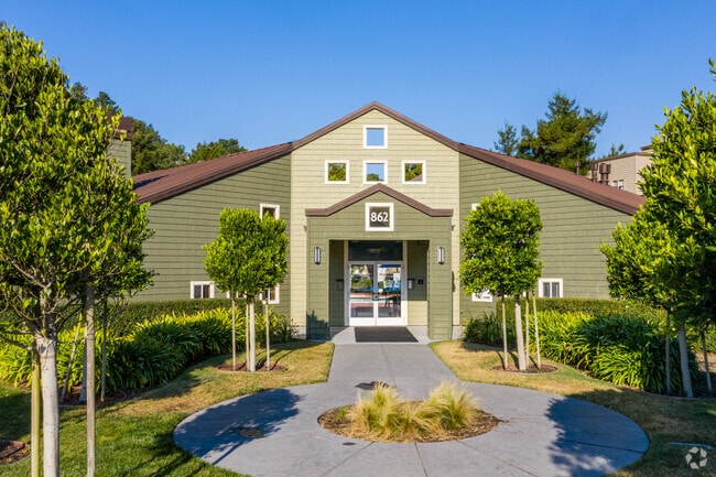 Serramonte Ridge Apartment Homes