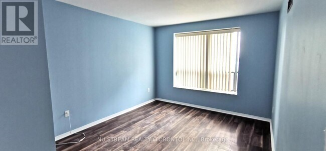 Photo - 3 Pemberton Ave Unité 902