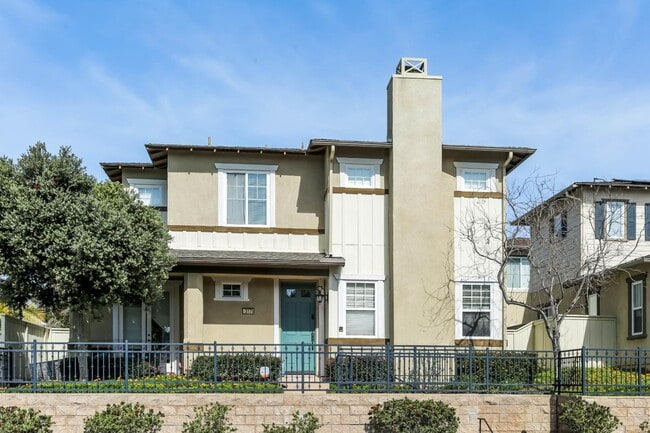 Photo - 3170 Levante St