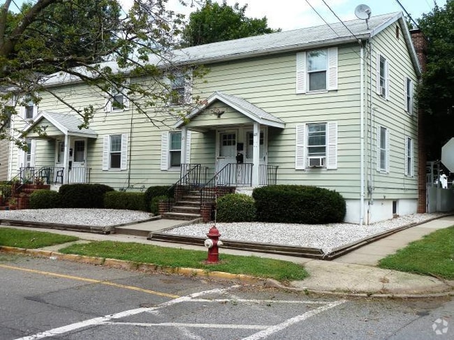 Building Photo - 123 S 8th Ave Rental