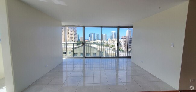 Building Photo - AVAILABLE NOW! Spacious and bright 2 bed, ... Unit 6E Rental