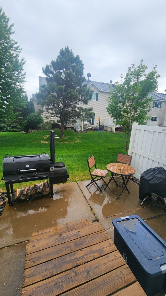 Private patio - 7274 147th Ln NW