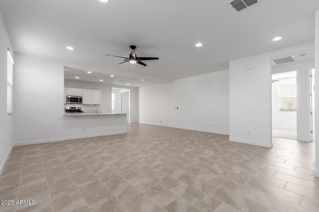 3113 S 156th Ave