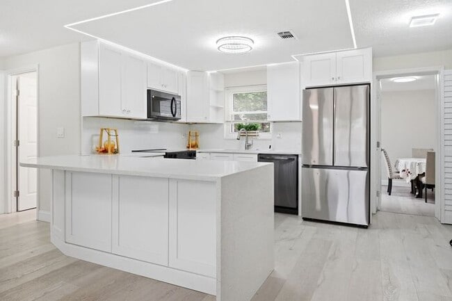 Renovated Home near downtown New Port Richey