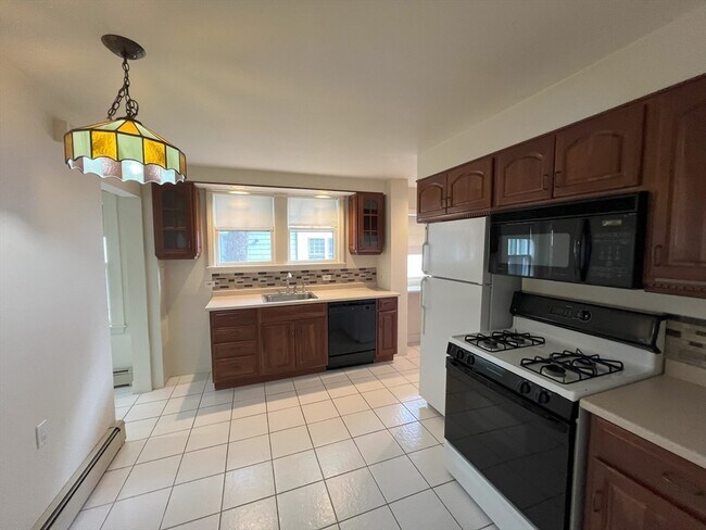 Photo - 19 Maple St
