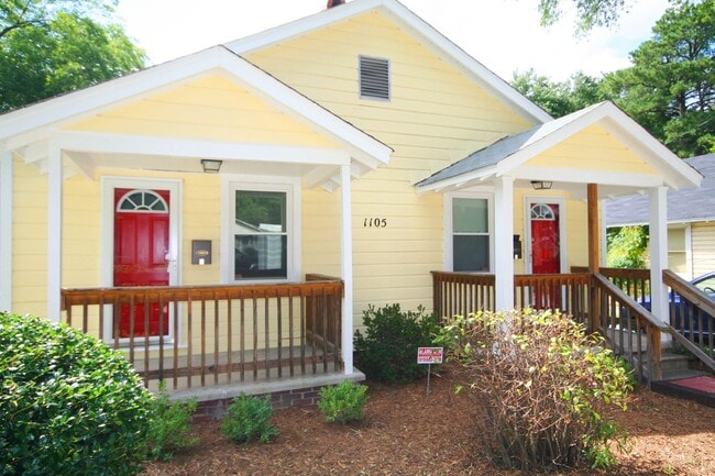 Building Photo - Adorable Renovated Duplex in Walltown with ALL Appliances - Large Fenced Yd! Unit A