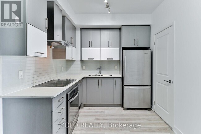 Photo - 195 Bonis Ave Unité 607